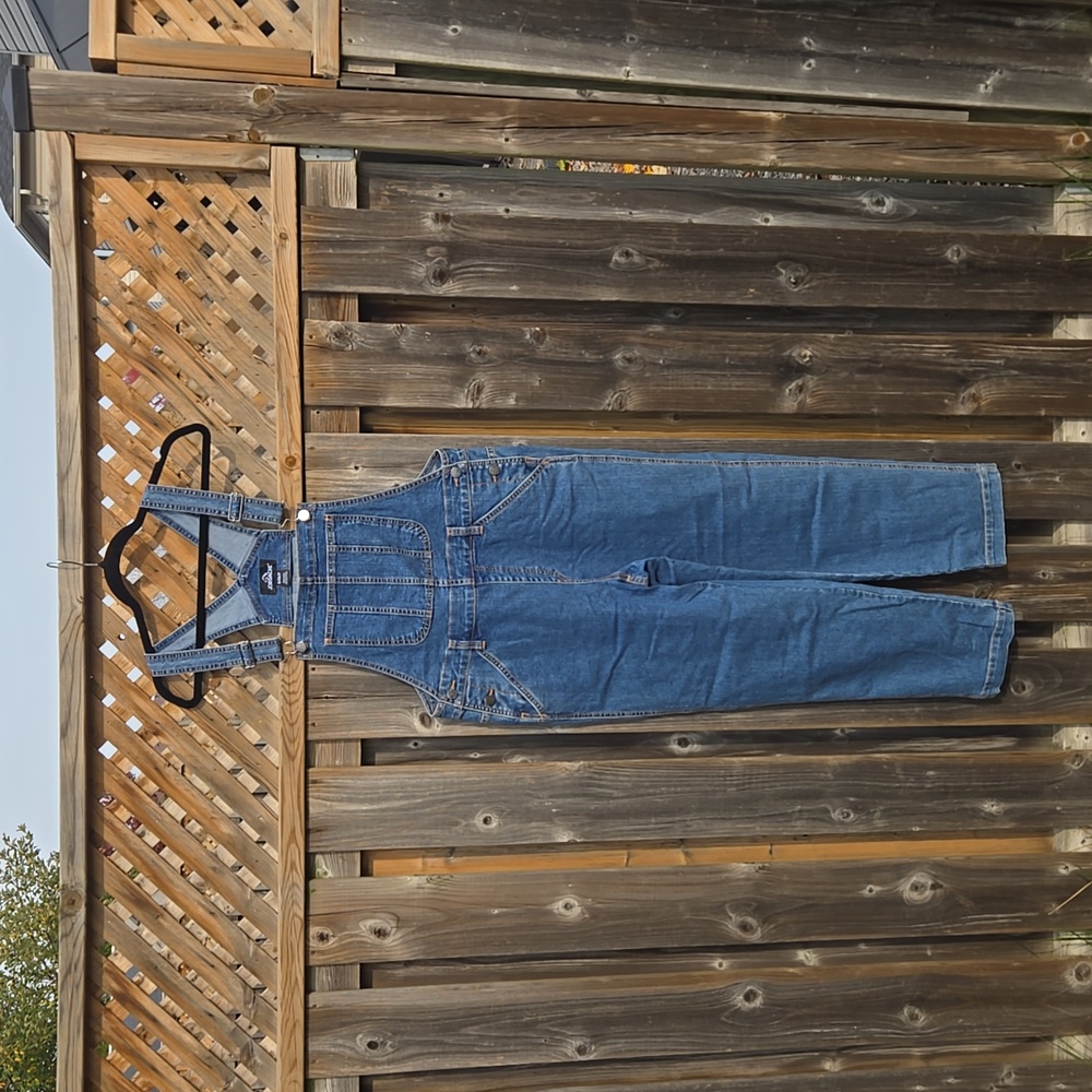 Jordache cropped overalls